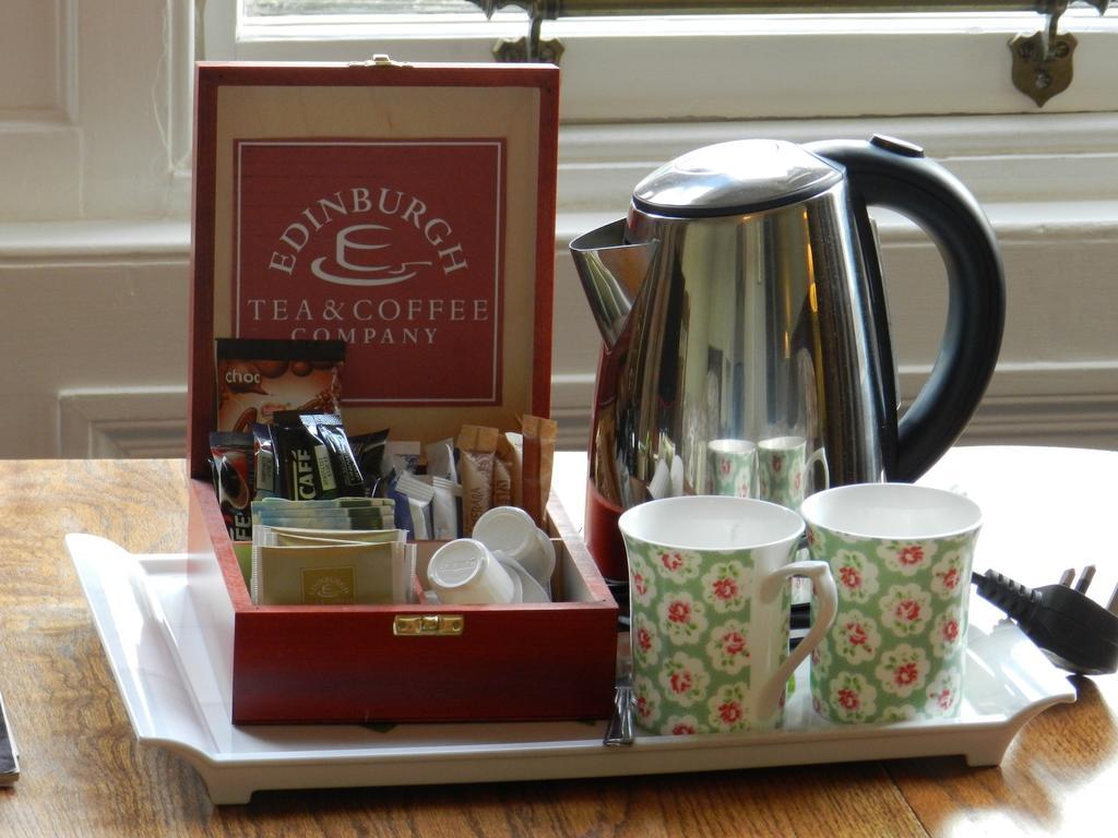 Balmoral Guesthouse 爱丁堡 外观 照片